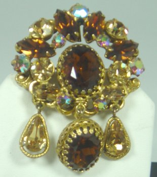 Regency Brown Dangle Brooch Pendant Set
