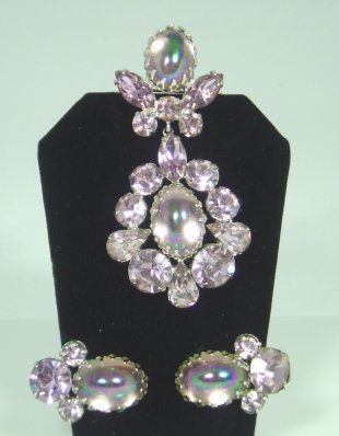 Regency Pale Pink Rhinstone Brooch and Earring Set